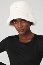 Faux Fur Bucket Hat – Ivory - Image 2