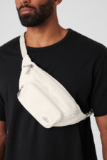 Explorer Fanny Pack – Ivory