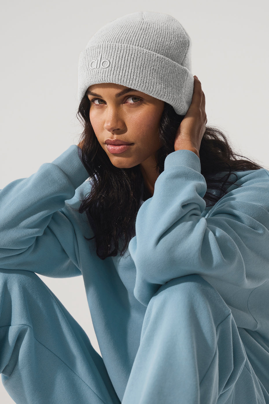 A0499U_02910_b1_s1_a12 Notable Beanie – Athletic Heather Grey - Image 1