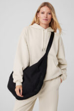 Om The Go Gym Sling Bag – Black - Image 4