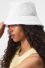Good Shade Puffer Bucket Hat – White - Image 3