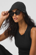 Denim Knit Cloche – Black/Anthracite