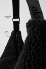 Sherpa Om The Go Sling Bag – Black - Image 3