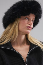 Courchevel Cashmere Faux Fur Beanie – Black - Image 2