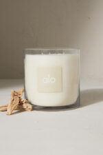 Alo Signature Candle – 60 oz - Image 4