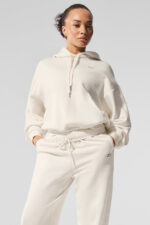 Accolade Hoodie – Ivory