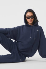 Accolade Hoodie – Navy