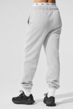 Accolade Sweatpant – Athletic Heather Grey