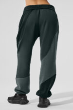 Make Waves Sweatpant – Charcoal Green Tonal