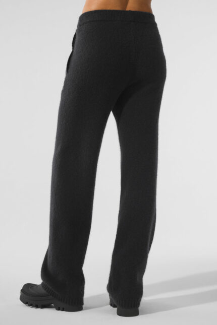 New Class Cashmere Sweatpant – Black