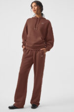 Accolade Hoodie – Chestnut