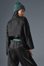 Cropped Afterglow Pullover – Black - Image 2