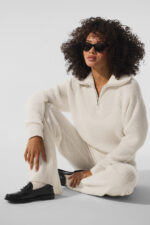 Cashmere Plush Waffle 1/4 Zip Pullover – Ivory - Image 2