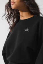 Cropped Accolade Crewneck – Black - Image 4