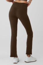 Airbrush High-Waist 7/8 Flutter Legging – Espresso - Image 4