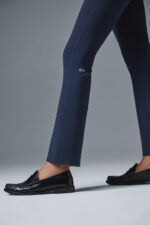 Airbrush High-Waist 7/8 Bootcut Legging – Navy