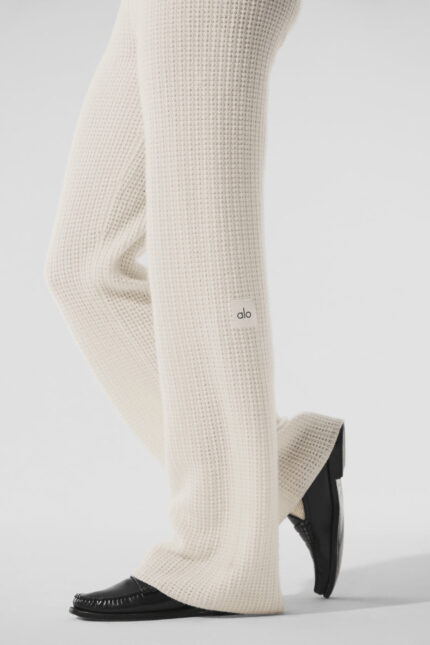 Cashmere High-Waist Plush Waffle Pant – Ivory