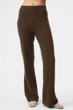 Cashmere High-Waist Plush Waffle Pant – Espresso - Image 3