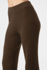 Cashmere High-Waist Plush Waffle Pant – Espresso - Image 4