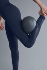 Airlift Strength Extreme High-Waist 7/8 Legging – Navy
