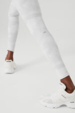 High-Waist Camo Vapor Legging – White Camouflage - Image 4
