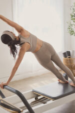 7/8 High-Waist Airlift Legging – Gravel - Image 3