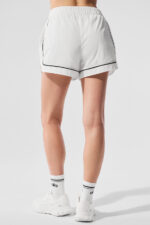 Motivate Track Short – White/Black